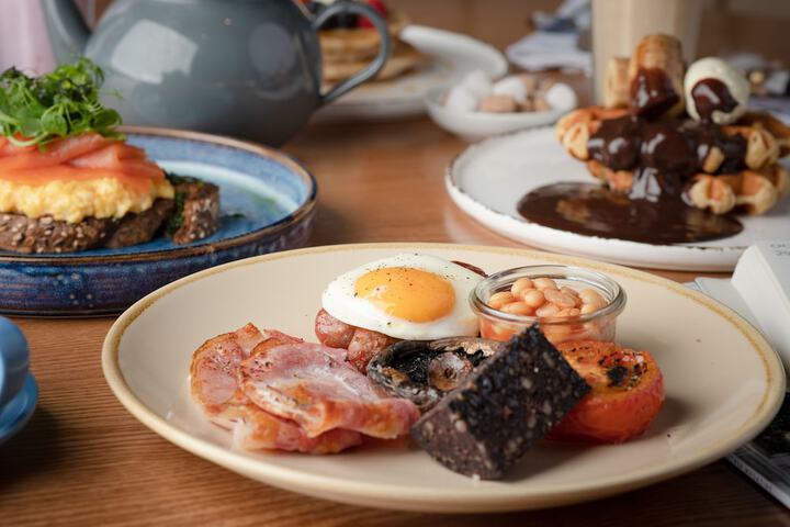 Breakfast/Coffee Service 48 of 54