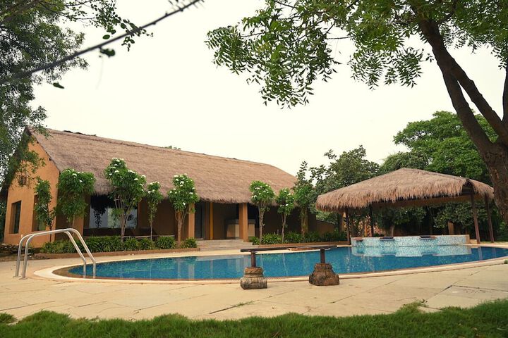 Pool 84 of 141