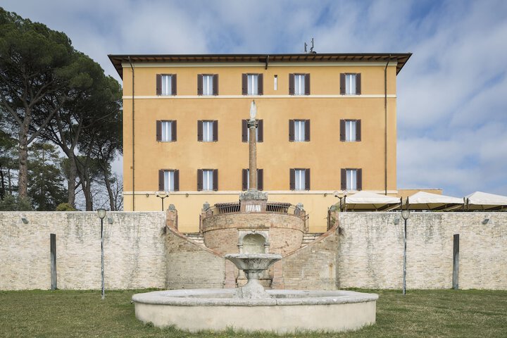 Hotel 75 of 79
