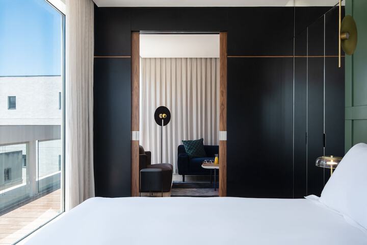 Room 18 of 67