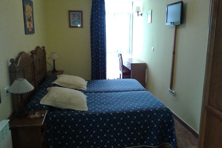 Room 4 of 17