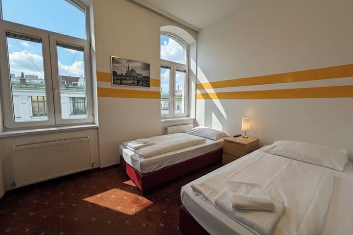 Room 13 of 45