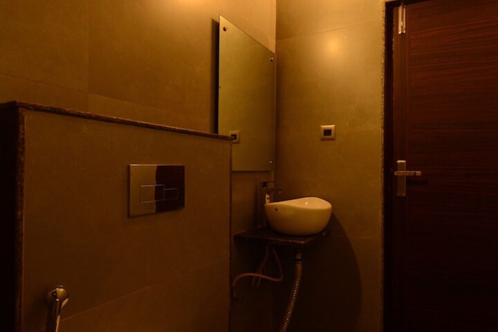 Room 32 of 56