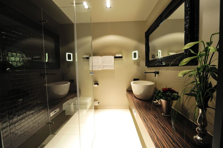 Room 51 of 80