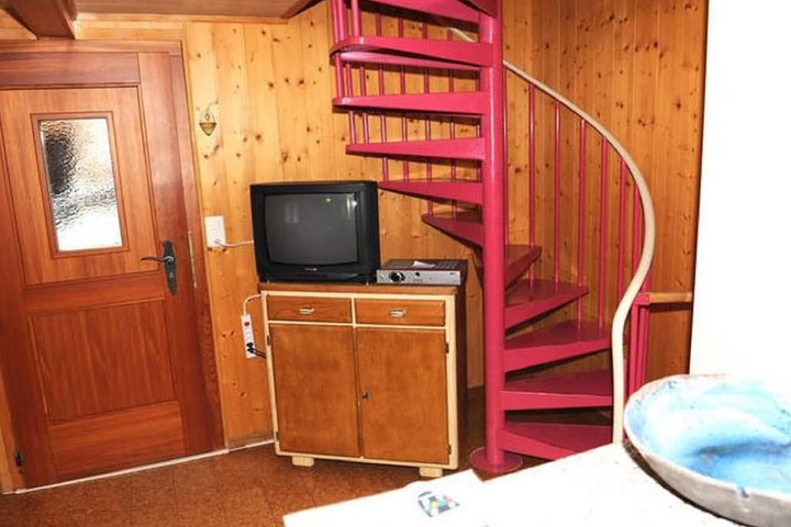 Room 3 of 31