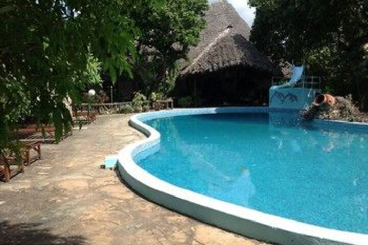 Pool 33 of 50