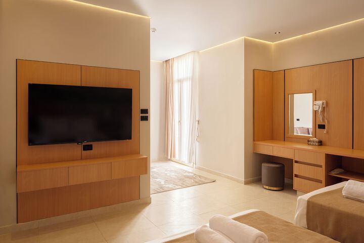 Room 11 of 44