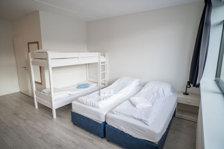 Room 4 of 23