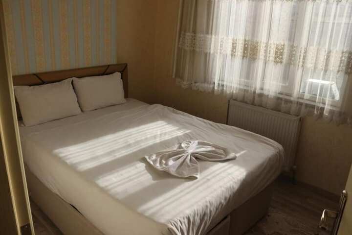 Room 6 of 23