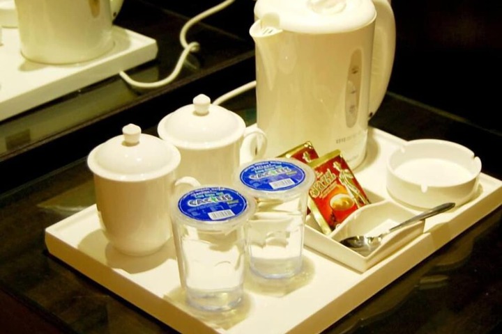 Breakfast/Coffee Service 15 of 17