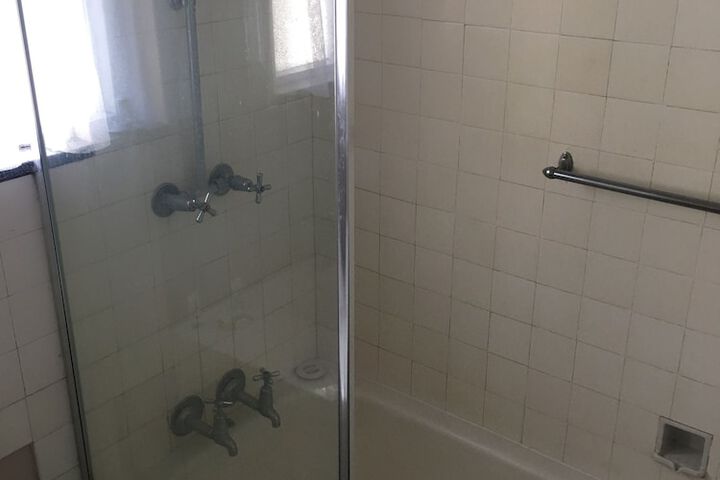 Room 19 of 25