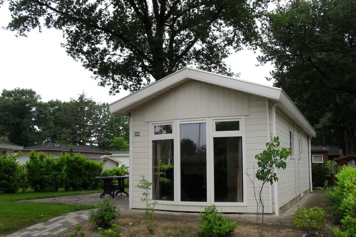 Detached Chalet With Garden and Wifi in Limburg in Susteren