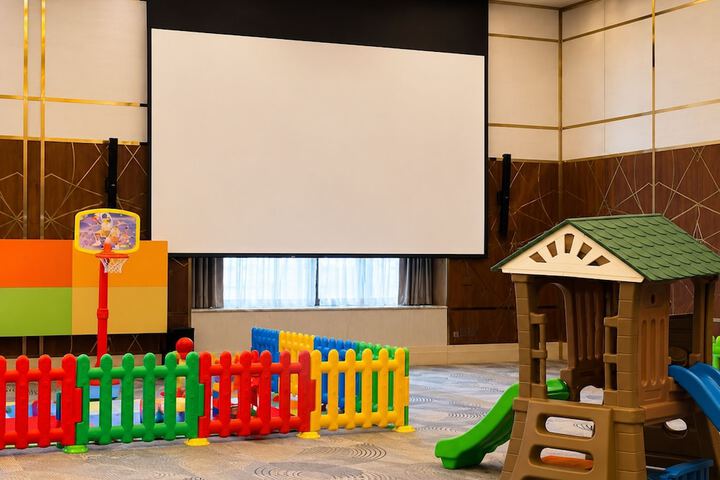 Childrens Activities 66 of 163