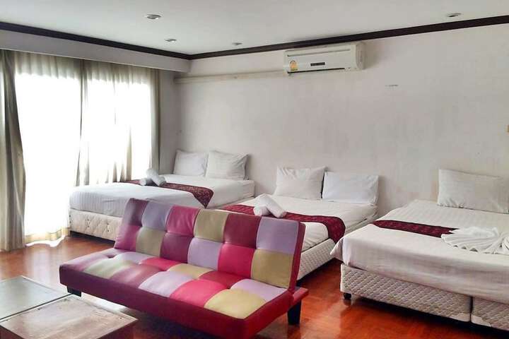 Room 19 of 36