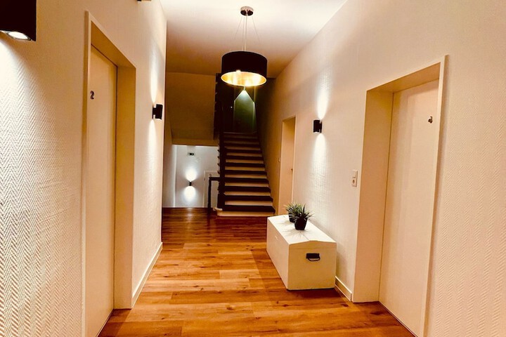 Ballroom/Hall 12 of 19