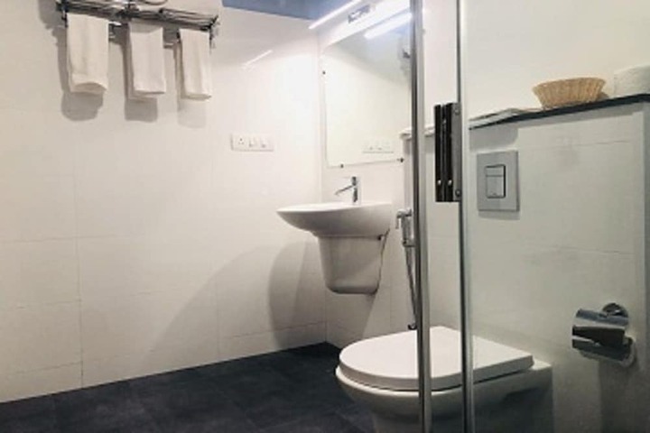 Room 18 of 38
