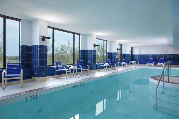 Hotel with Pool