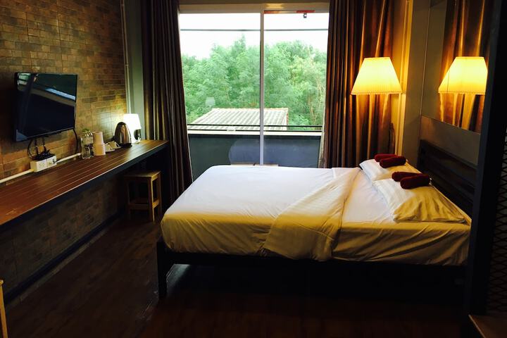 Room 17 of 37
