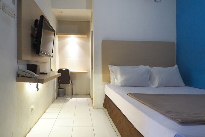 Room 11 of 23