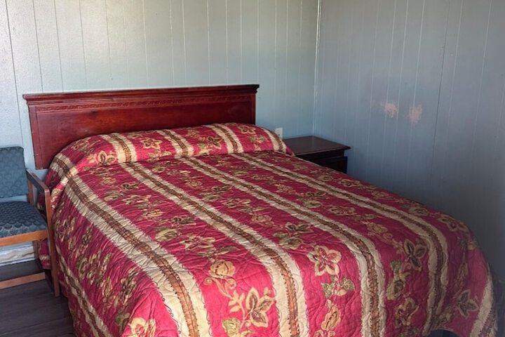 Room 3 of 20
