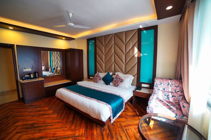 Room 5 of 30