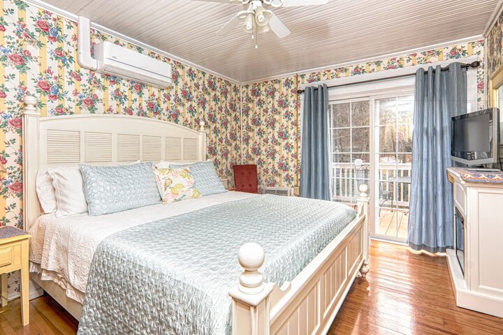 Room 8 of 39