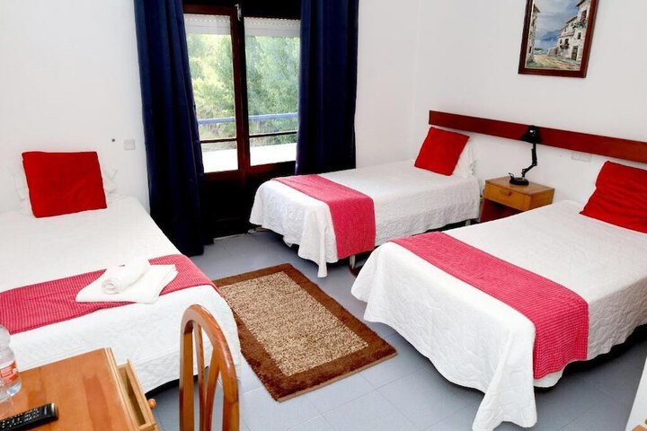 Room 9 of 30