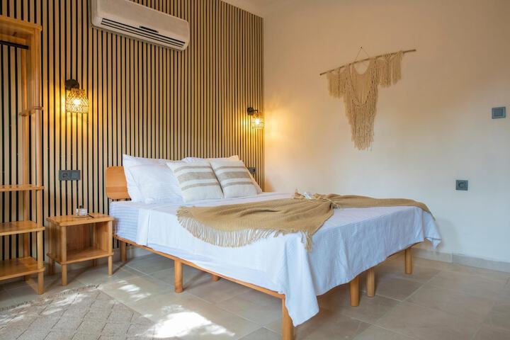Room 5 of 25