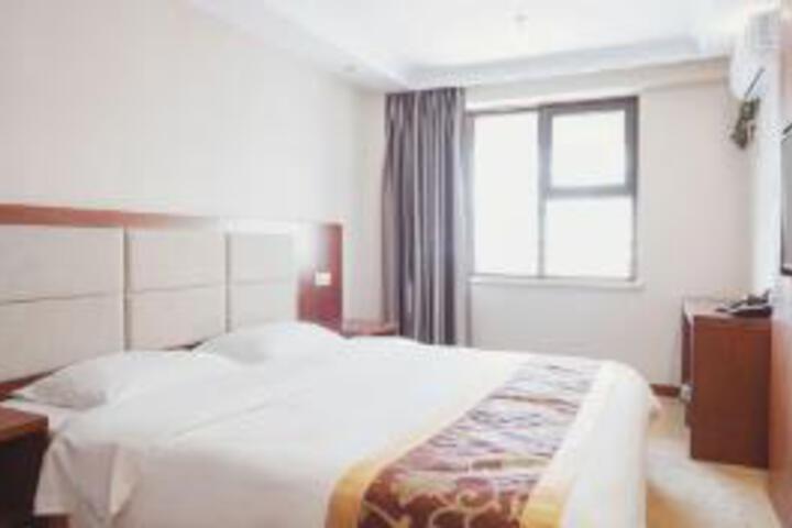 Room 18 of 19