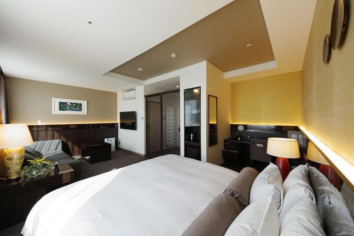 Room 25 of 68