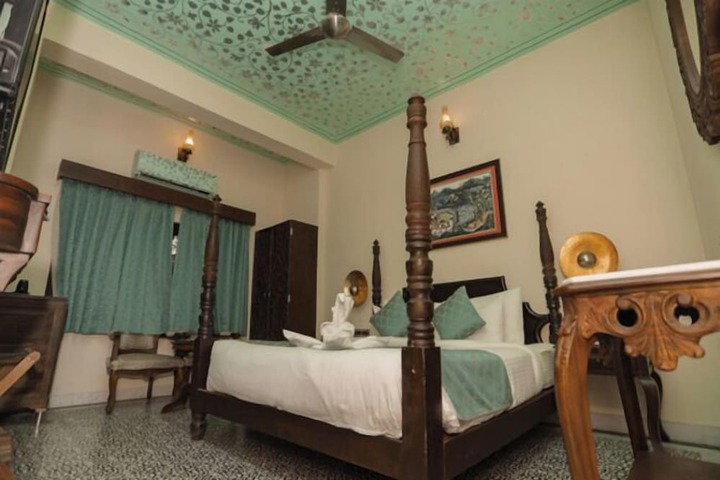 Room 5 of 20