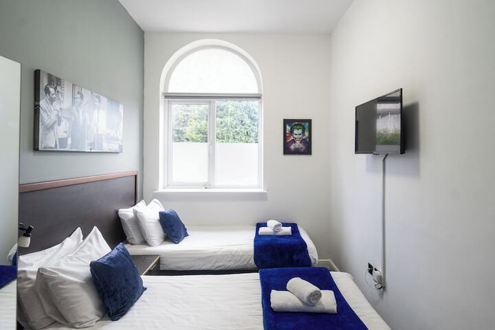 Room 45 of 57