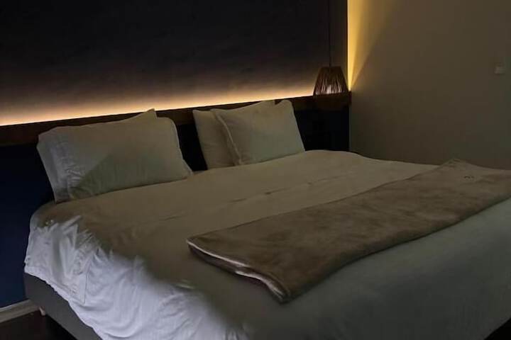 Room 28 of 38