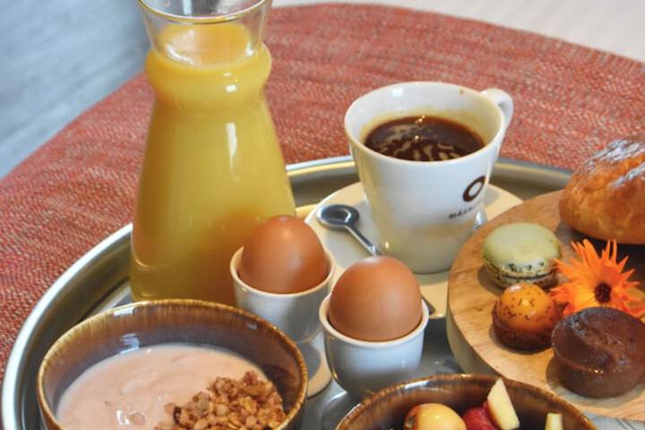 Breakfast/Coffee Service 42 of 52