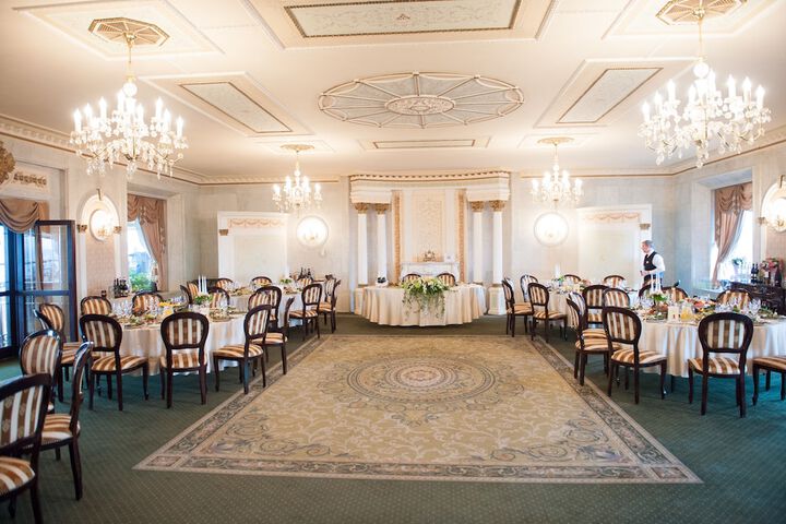 Ballroom/Hall 102 of 113