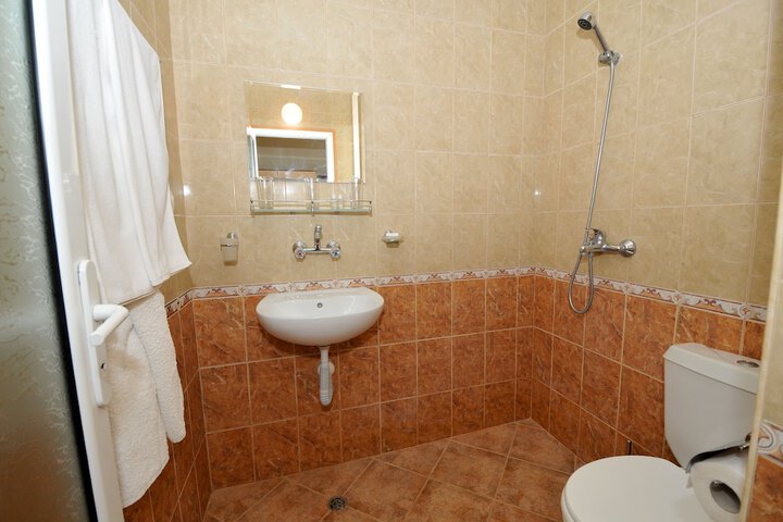 Room 15 of 29