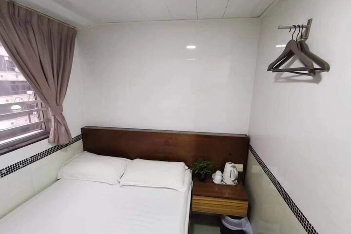 Room 47 of 58