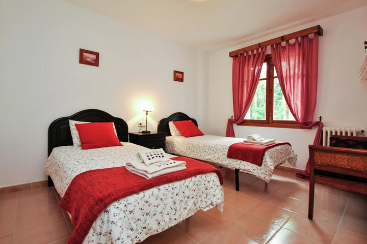 Spacious Mansion in Alaró With Swimming Pool