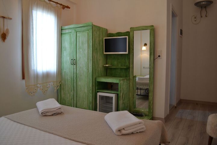 Room 2 of 15