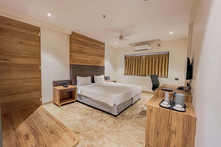 THE GRAND KD HOTEL