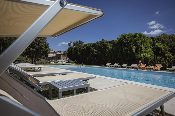 Pool 14 of 29