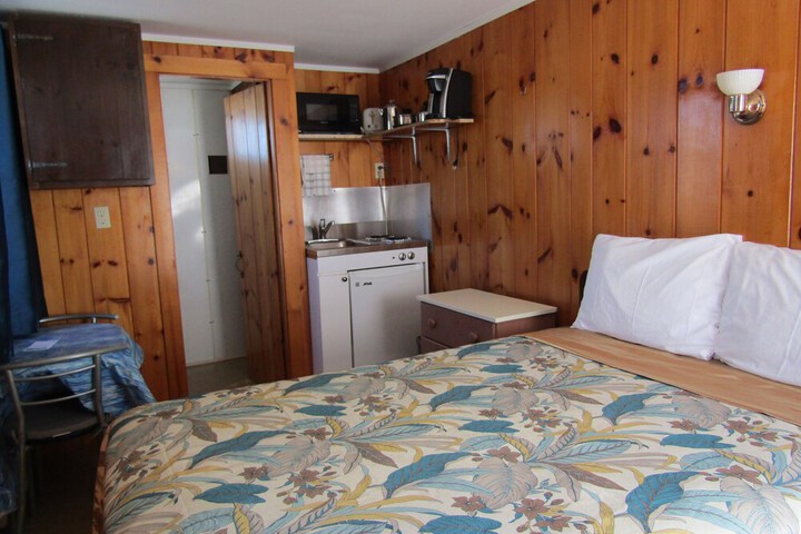 Room 5 of 219