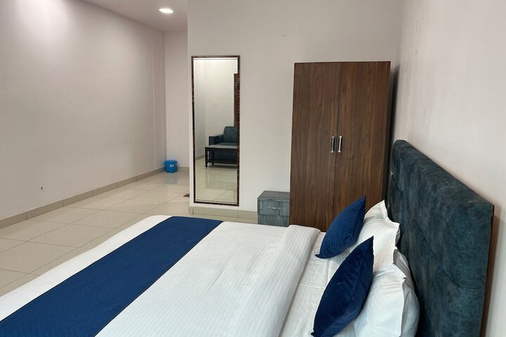 Room 16 of 26