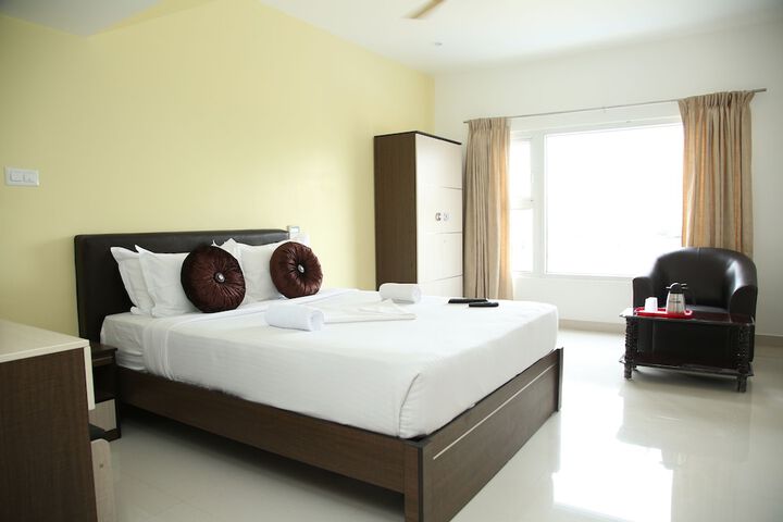 Room 3 of 38