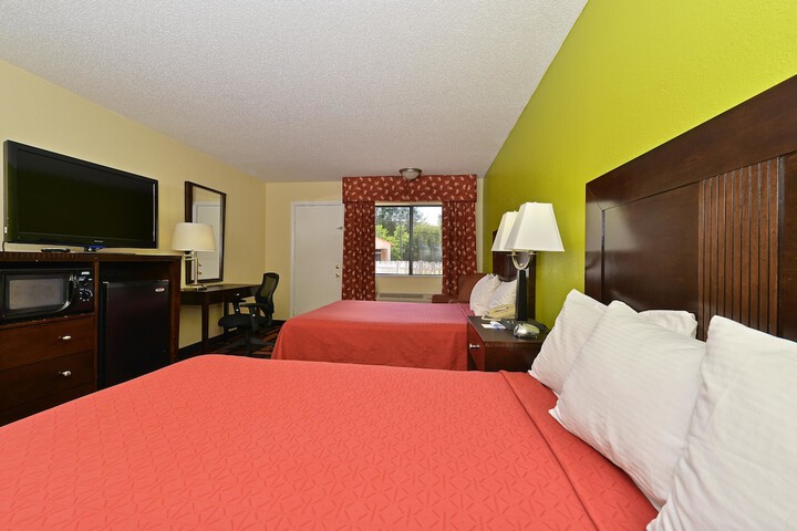 Room 6 of 15