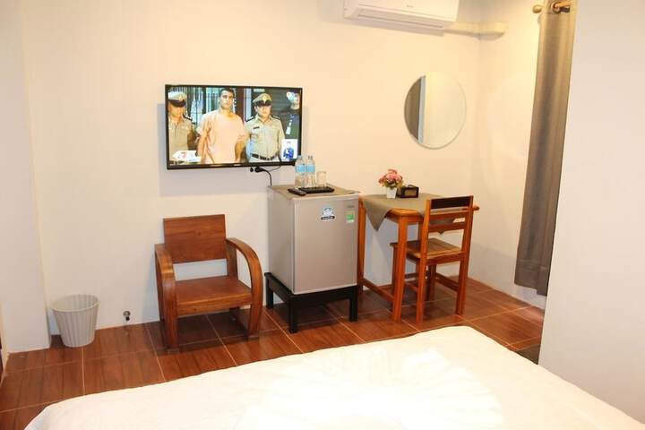 Room 16 of 33