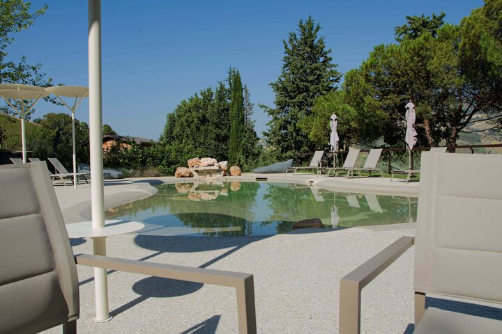 Pool 20 of 37