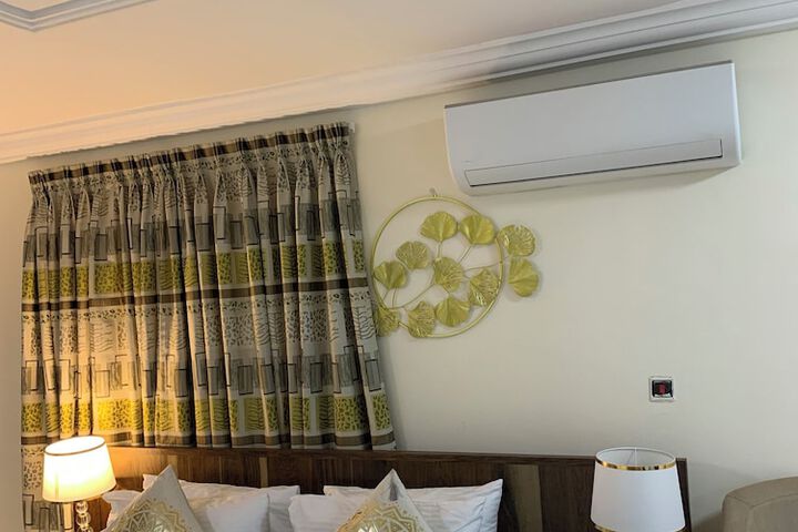 Room 7 of 44