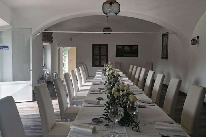Dining 68 of 114