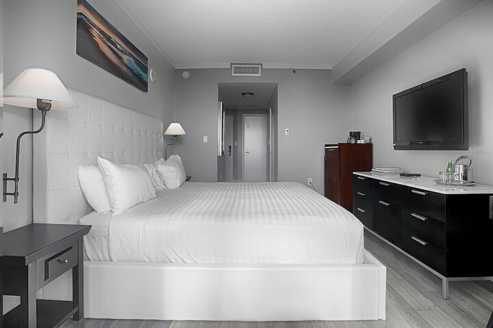 Room 12 of 196